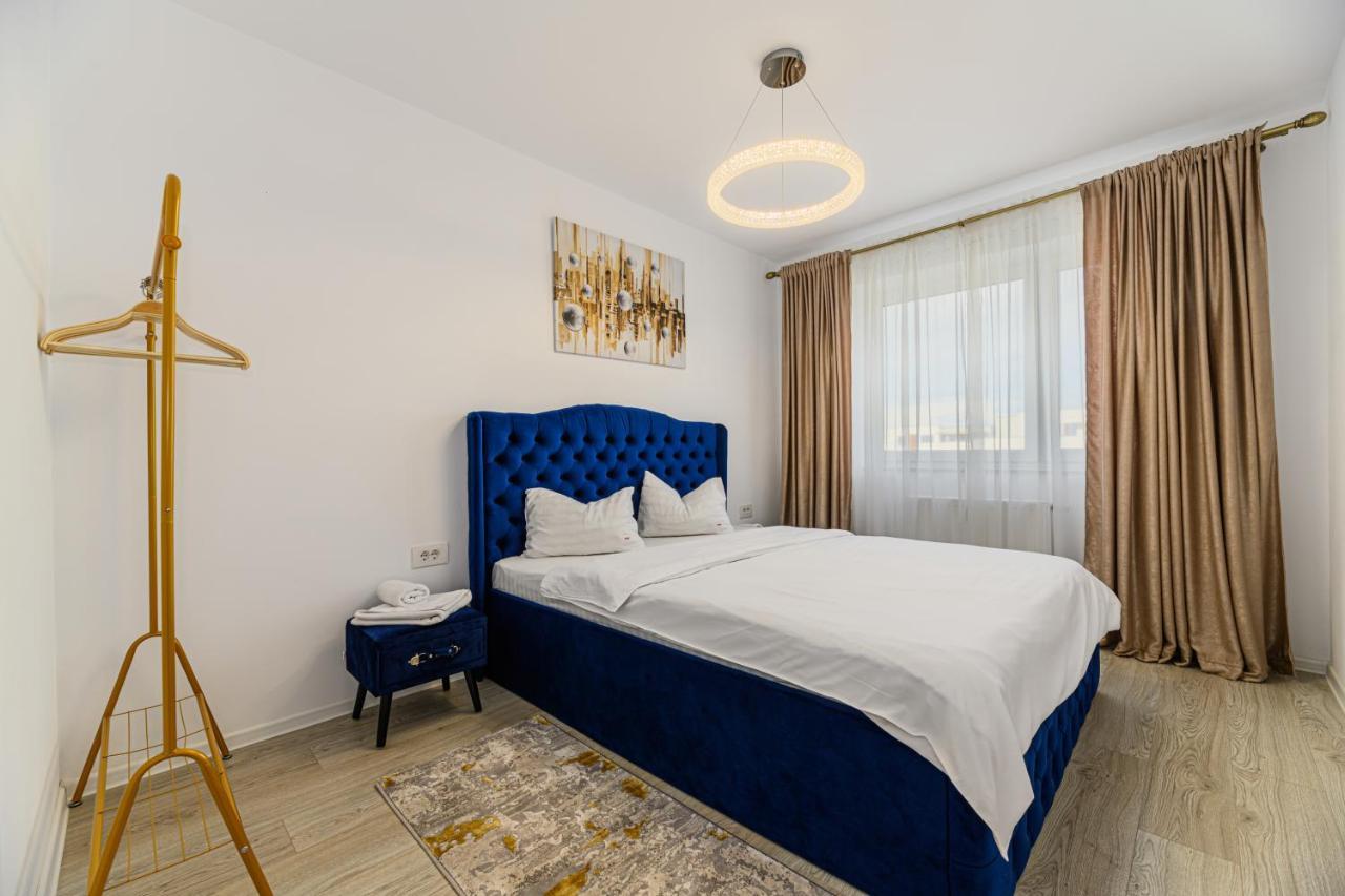 Bwa Glamour Brasov Luaran gambar